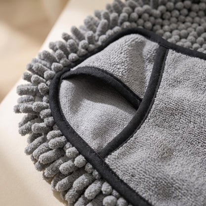 Close-up van zachte chenille microvezel van de Virovo DryGrip hondenhanddoek